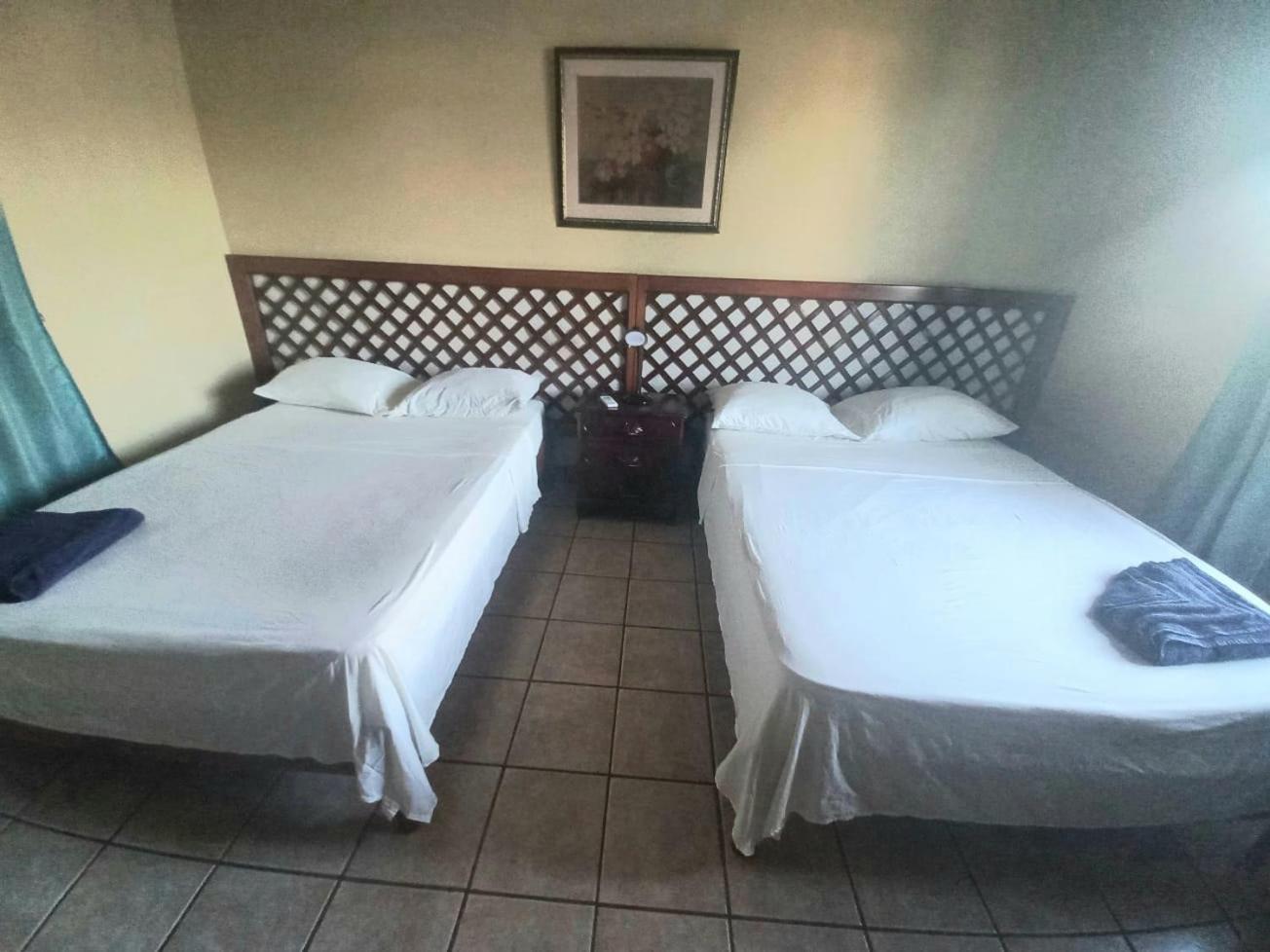 The Seaside Garden Guesthouse Buccoo Luaran gambar