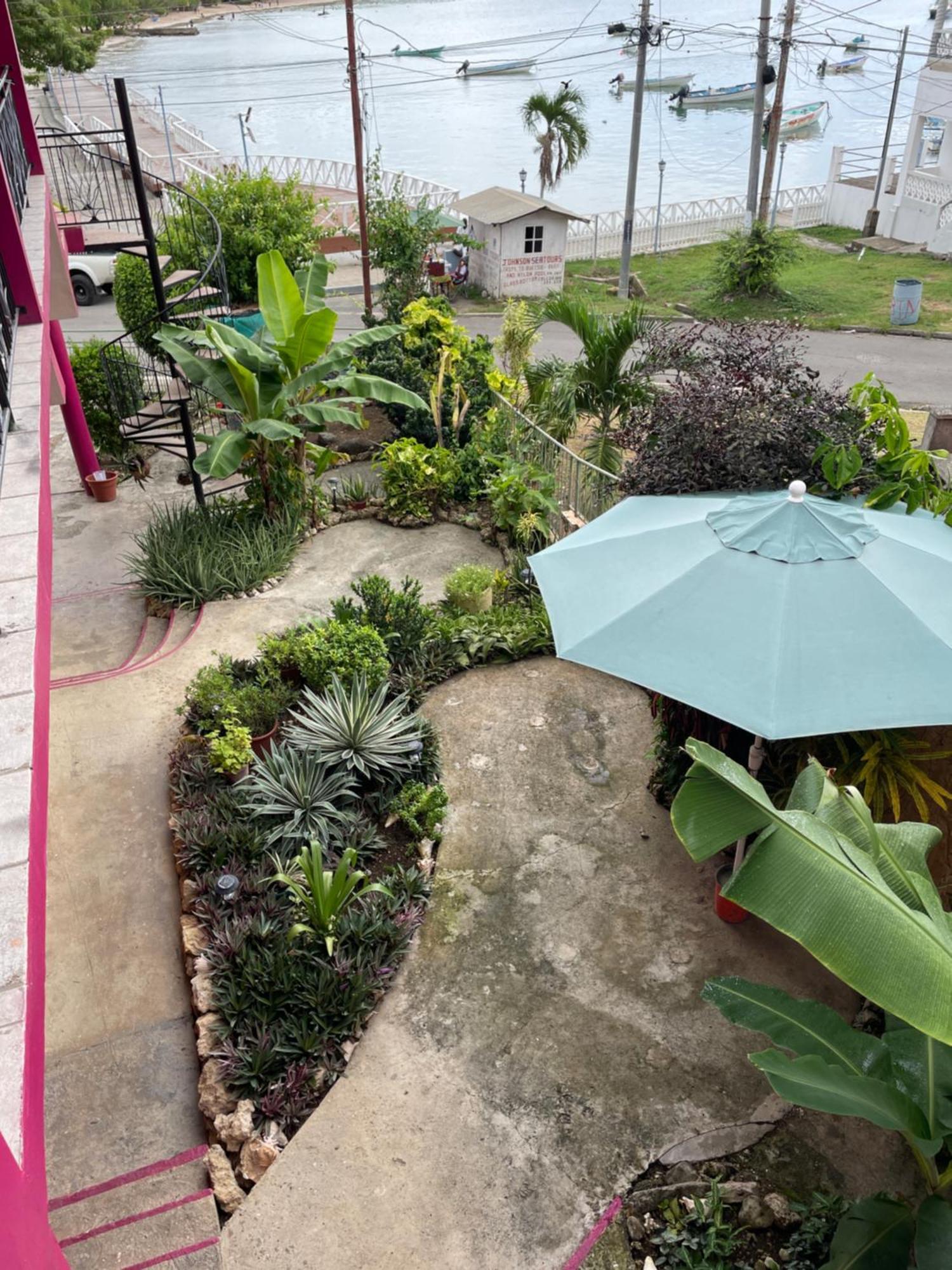 The Seaside Garden Guesthouse Buccoo Luaran gambar